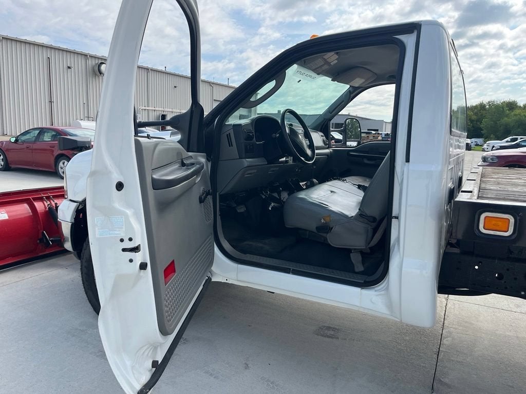 2006 Ford Super Duty F-350 DRW XL