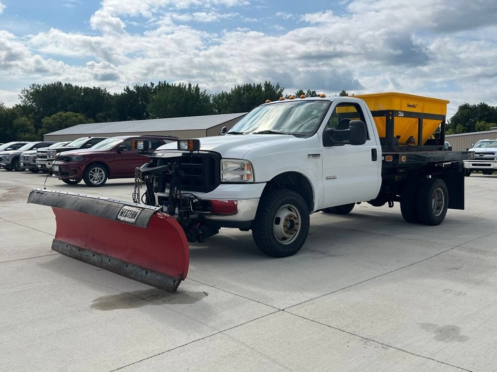 2006 Ford Super Duty F-350 DRW XL