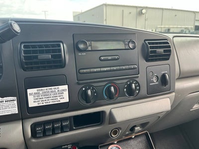 2006 Ford Super Duty F-350 DRW XL