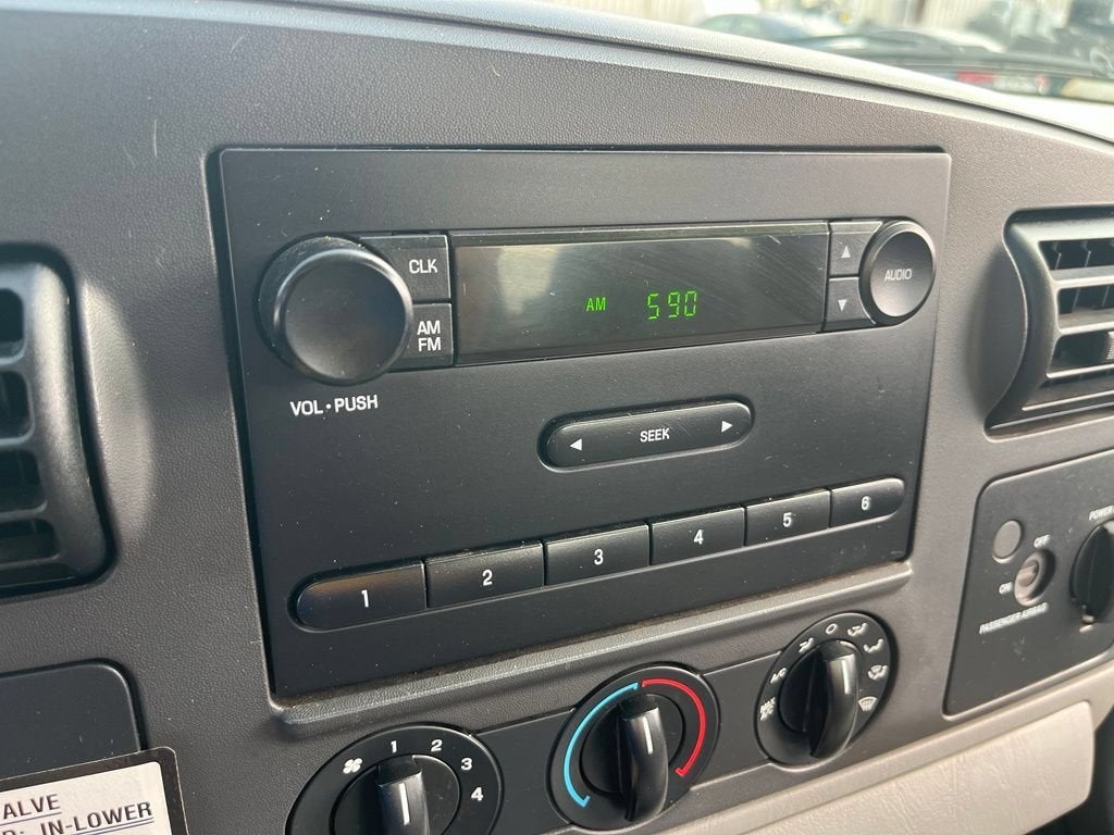 2006 Ford Super Duty F-350 DRW XL