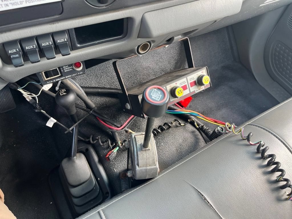 2006 Ford Super Duty F-350 DRW XL