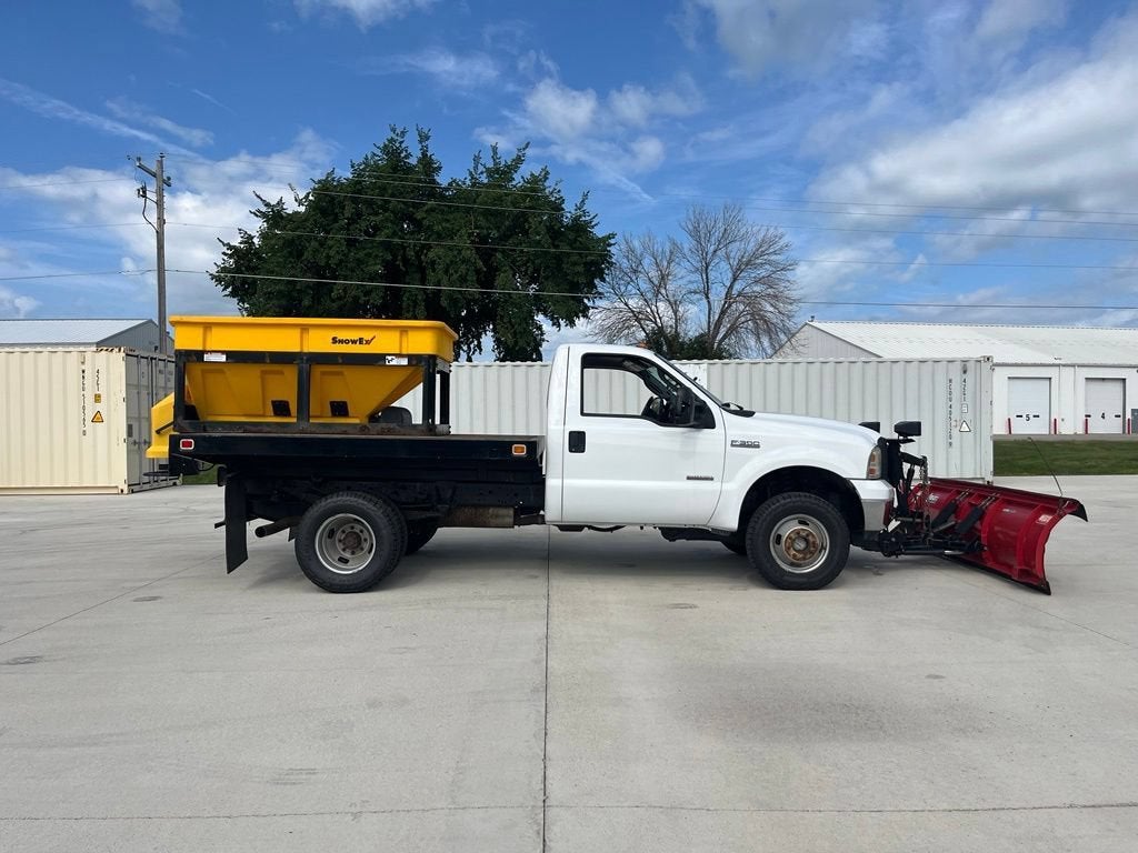2006 Ford Super Duty F-350 DRW XL