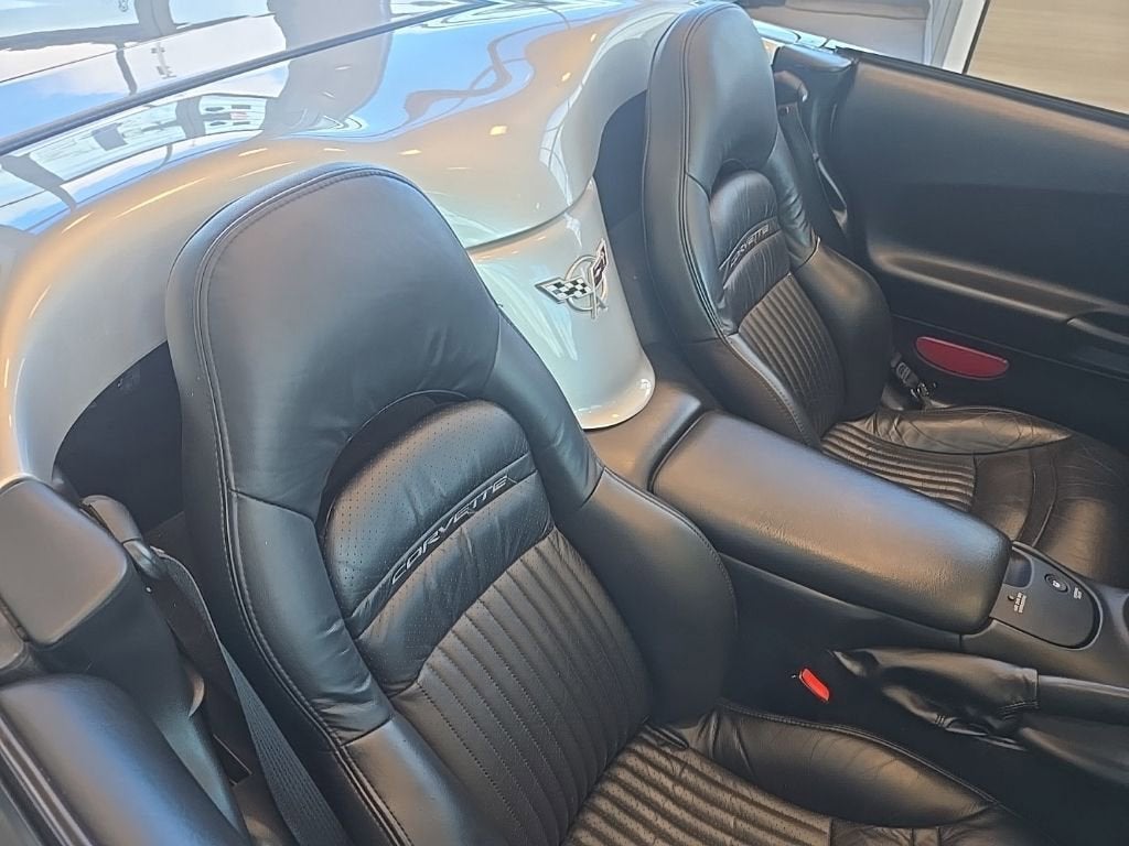 2003 Chevrolet Corvette Base