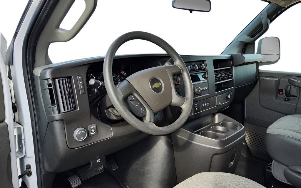 2023 Chevrolet Express Passenger 3500 1LS