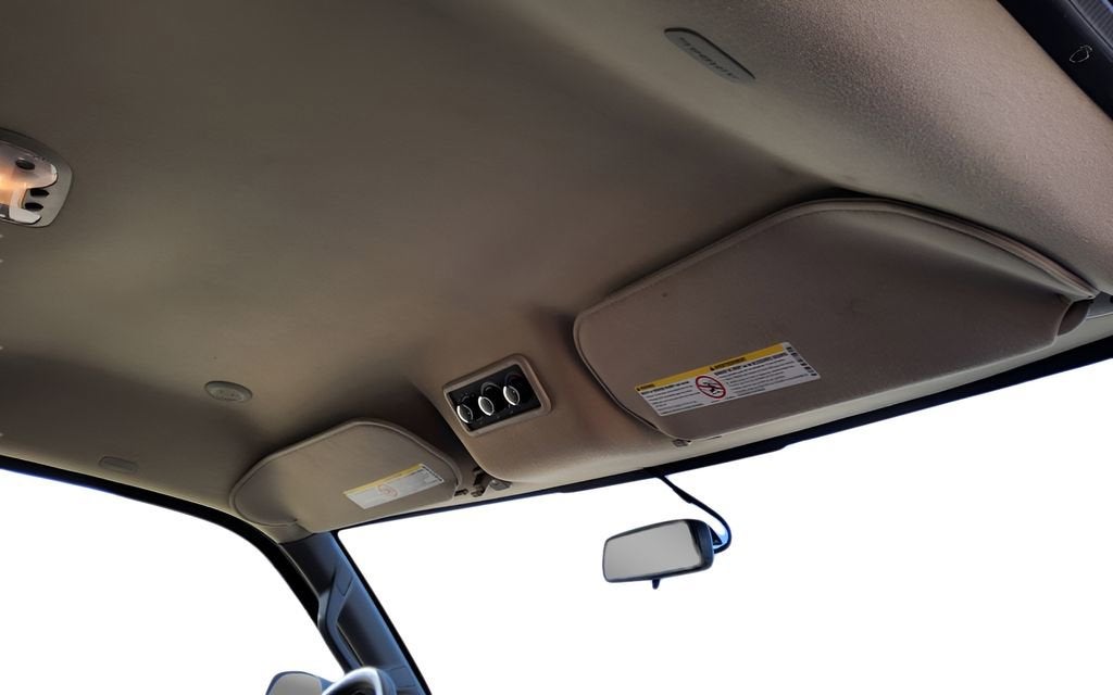 2023 Chevrolet Express Passenger 3500 1LS