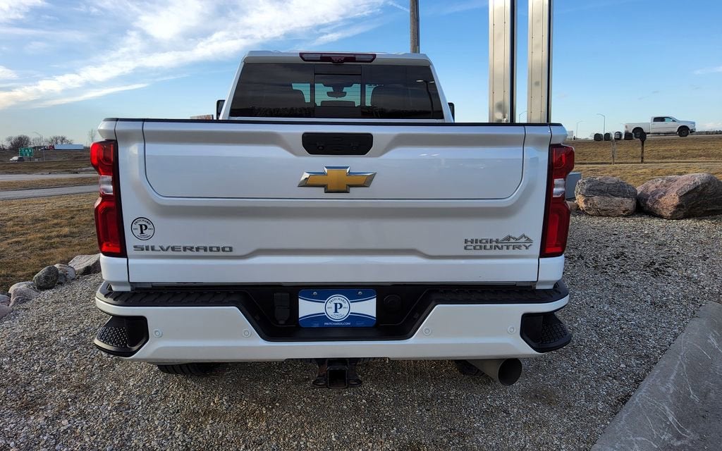 2022 Chevrolet Silverado 3500 HD High Country