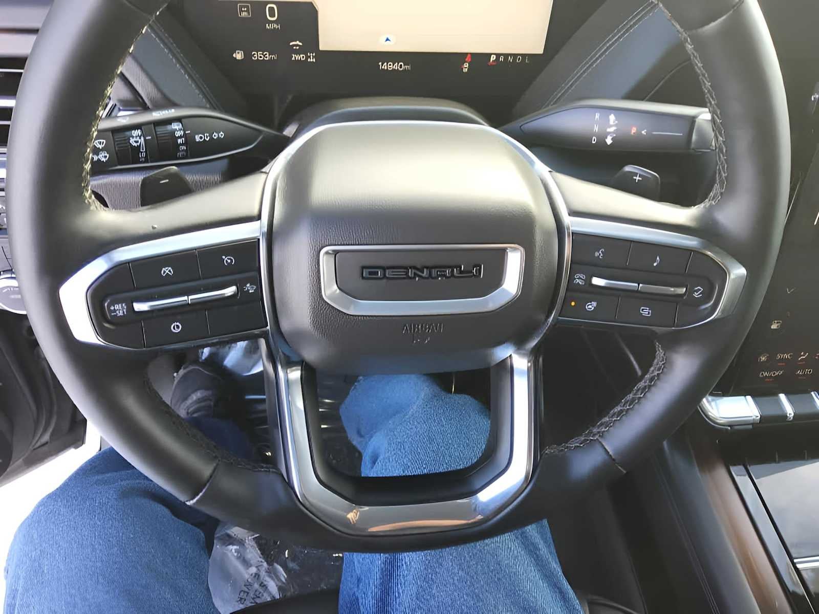 2025 GMC Yukon XL Denali