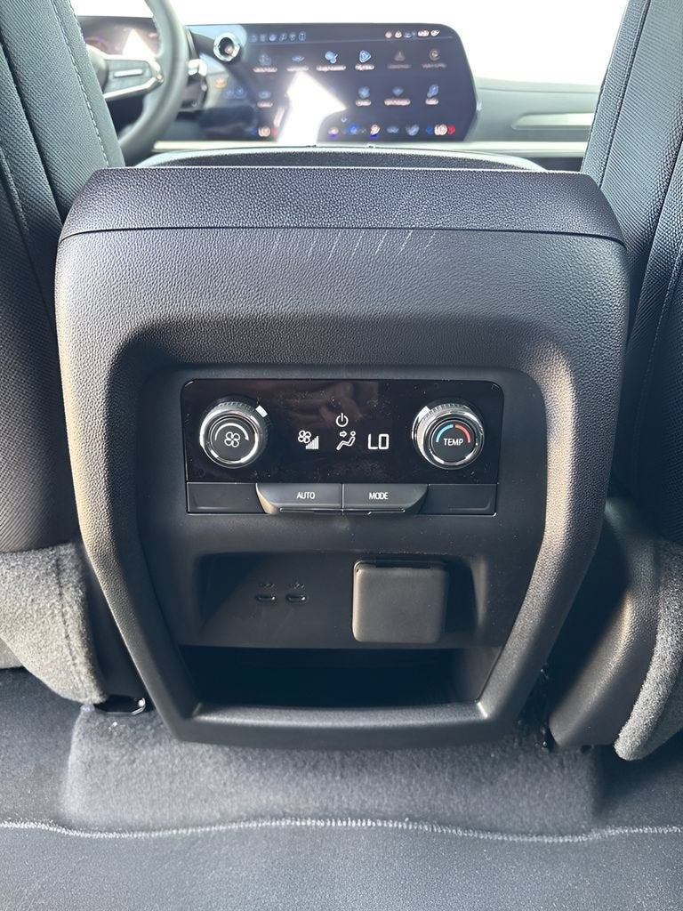 2026 Chevrolet Traverse LT - Photo 24