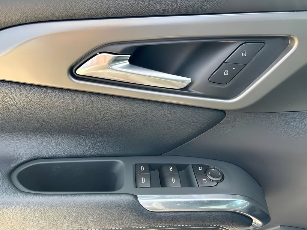 2026 Chevrolet Traverse LT - Photo 9