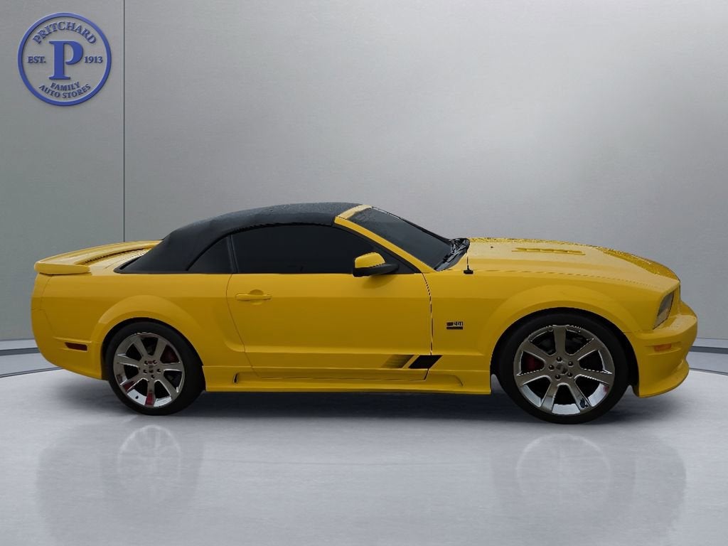 2005 Ford Mustang GT Deluxe