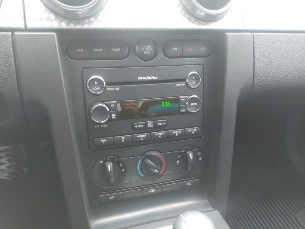 2008 Ford Mustang GT Deluxe