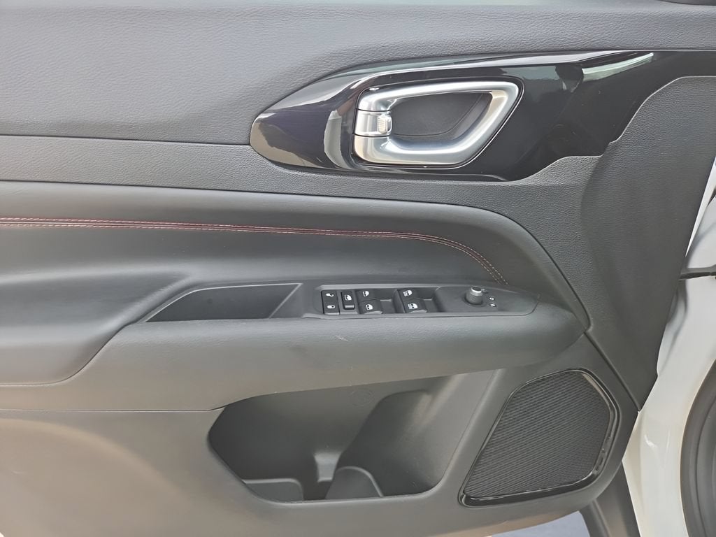 2025 Jeep Compass Trailhawk - Photo 18