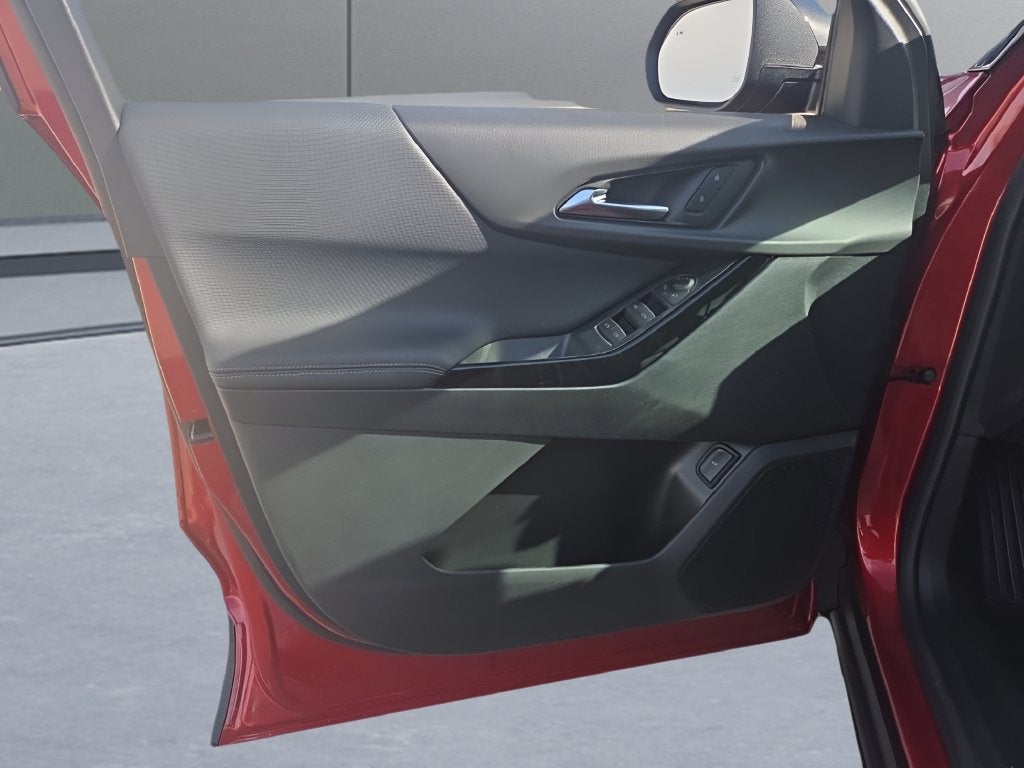 2027 Chevrolet Equinox LT - Photo 11