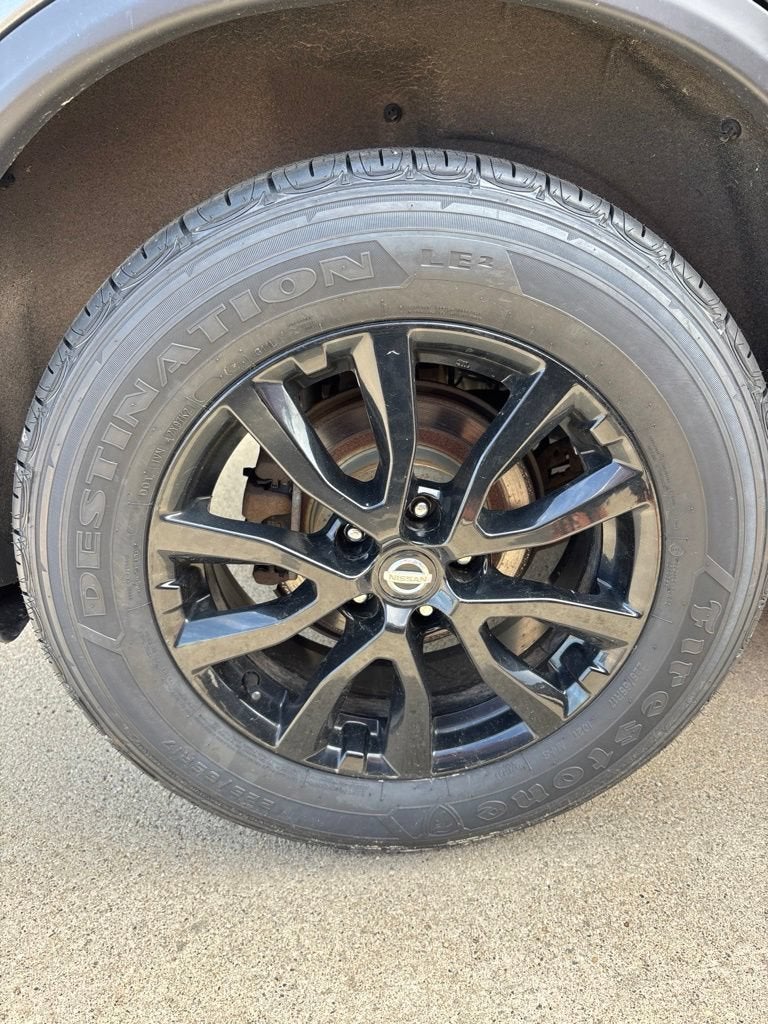 2017 Nissan Rogue SV