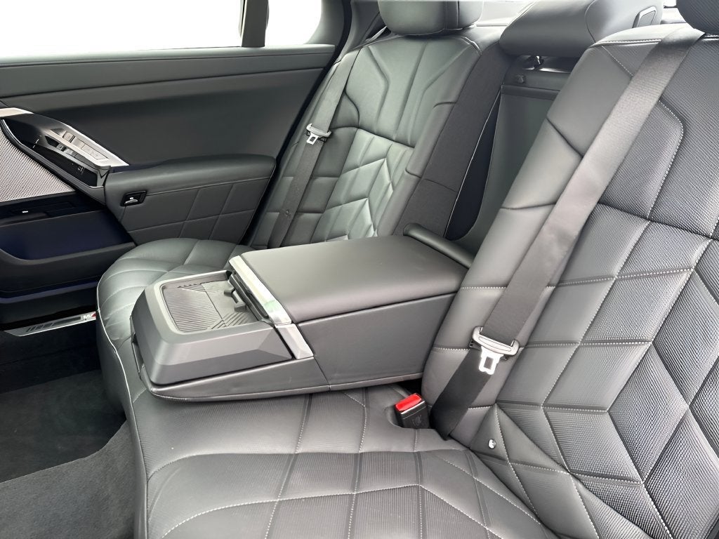 2026 BMW 7 Series 740i xDrive